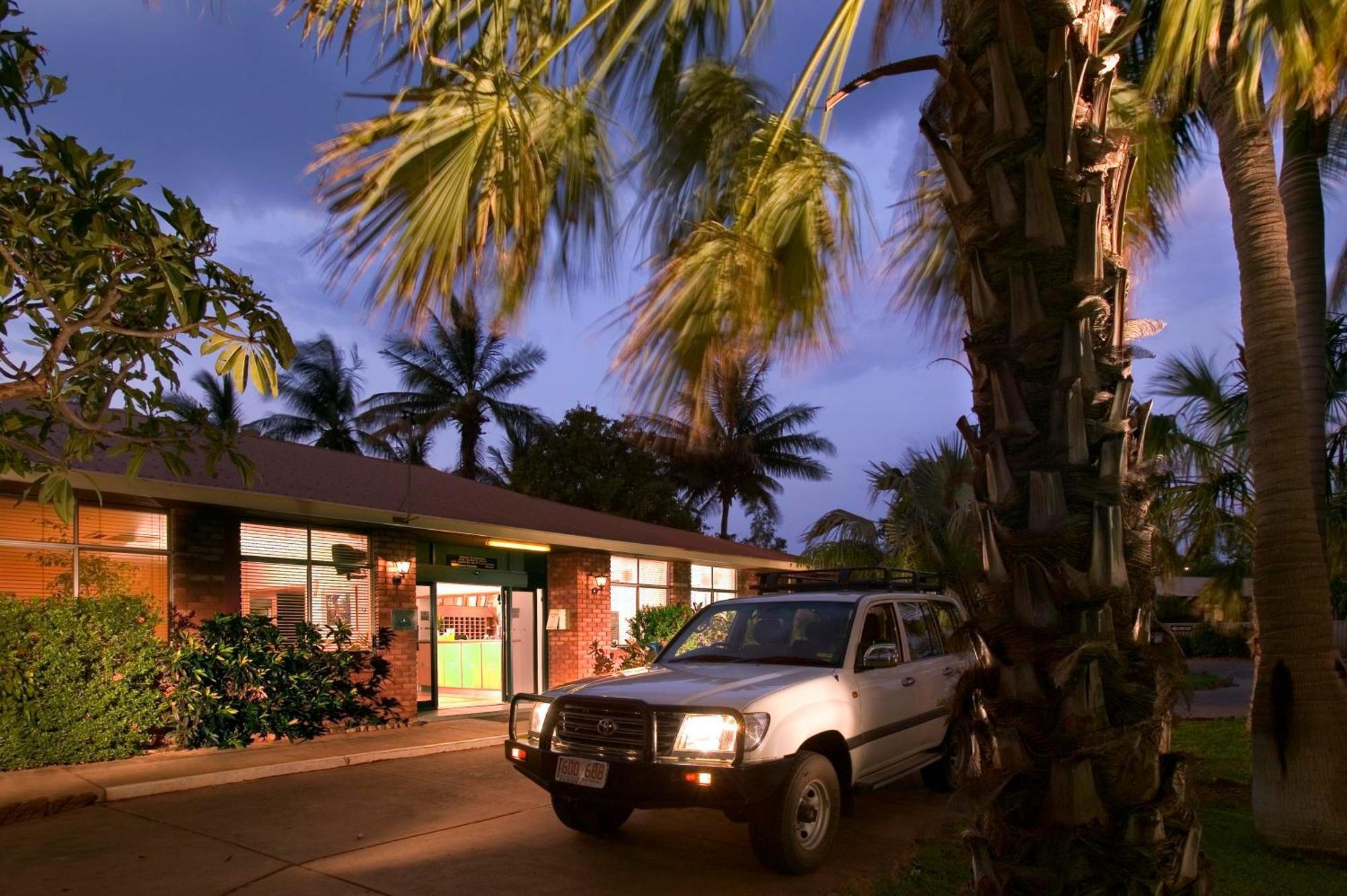 The Cambridge Kununurra Hotel Екстериор снимка