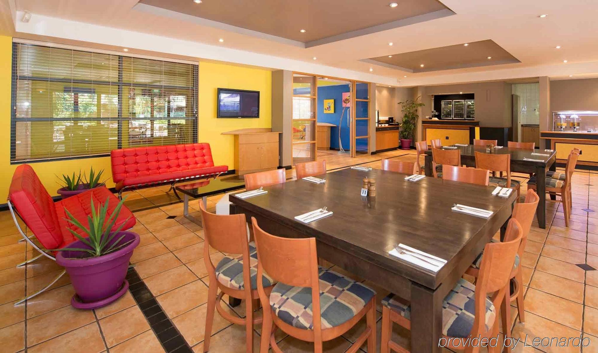 The Cambridge Kununurra Hotel Екстериор снимка