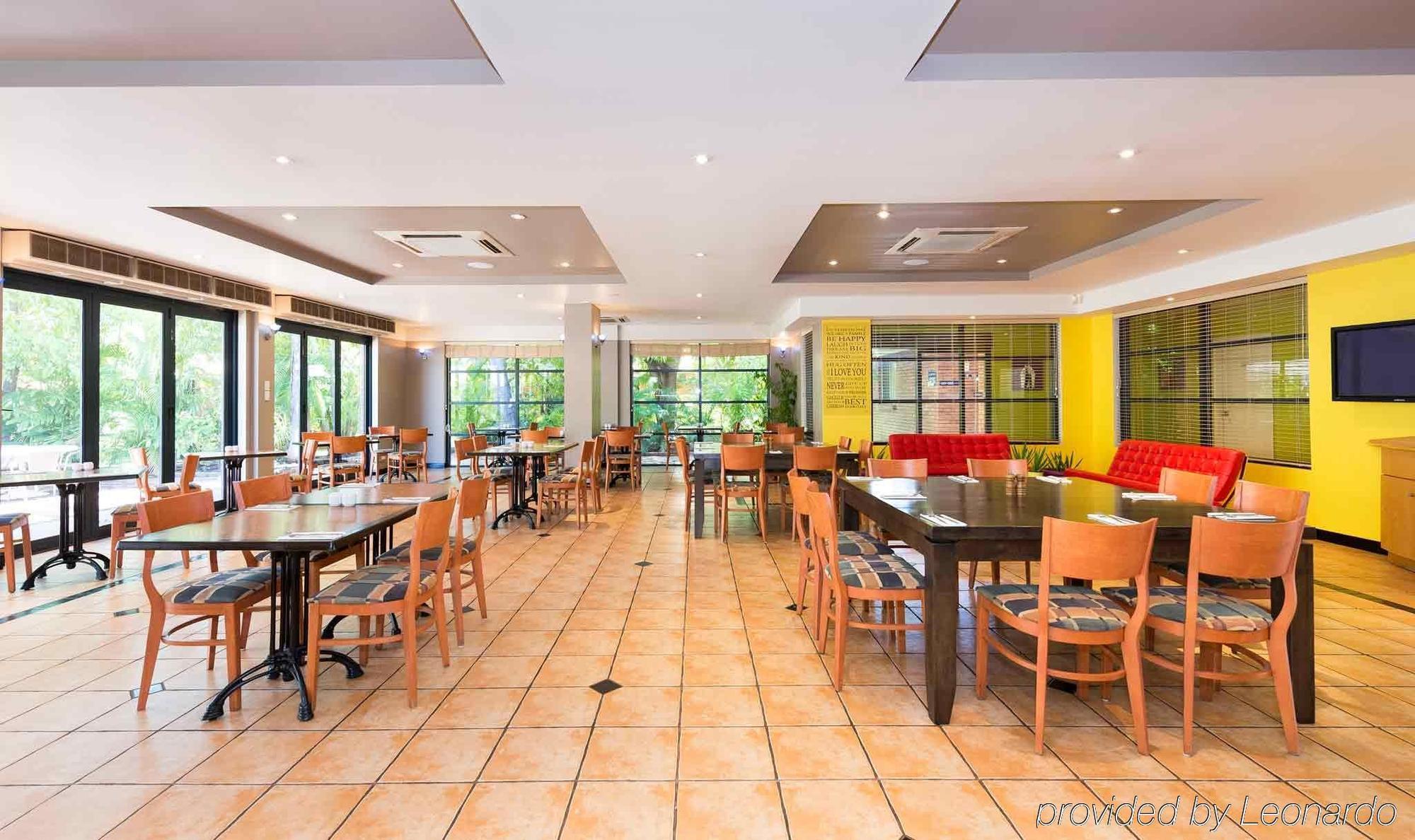The Cambridge Kununurra Hotel Екстериор снимка