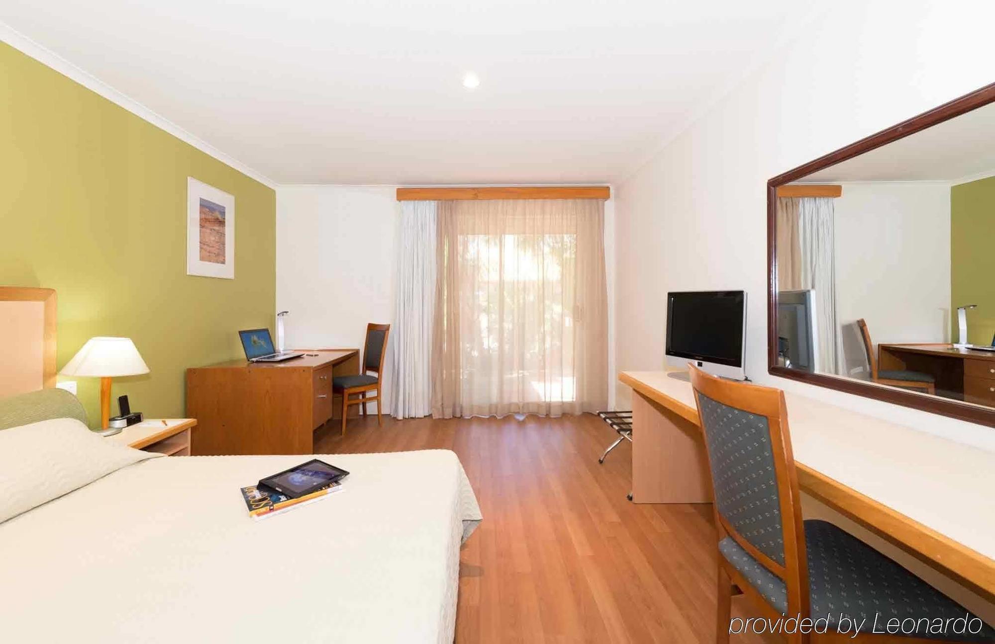The Cambridge Kununurra Hotel Екстериор снимка