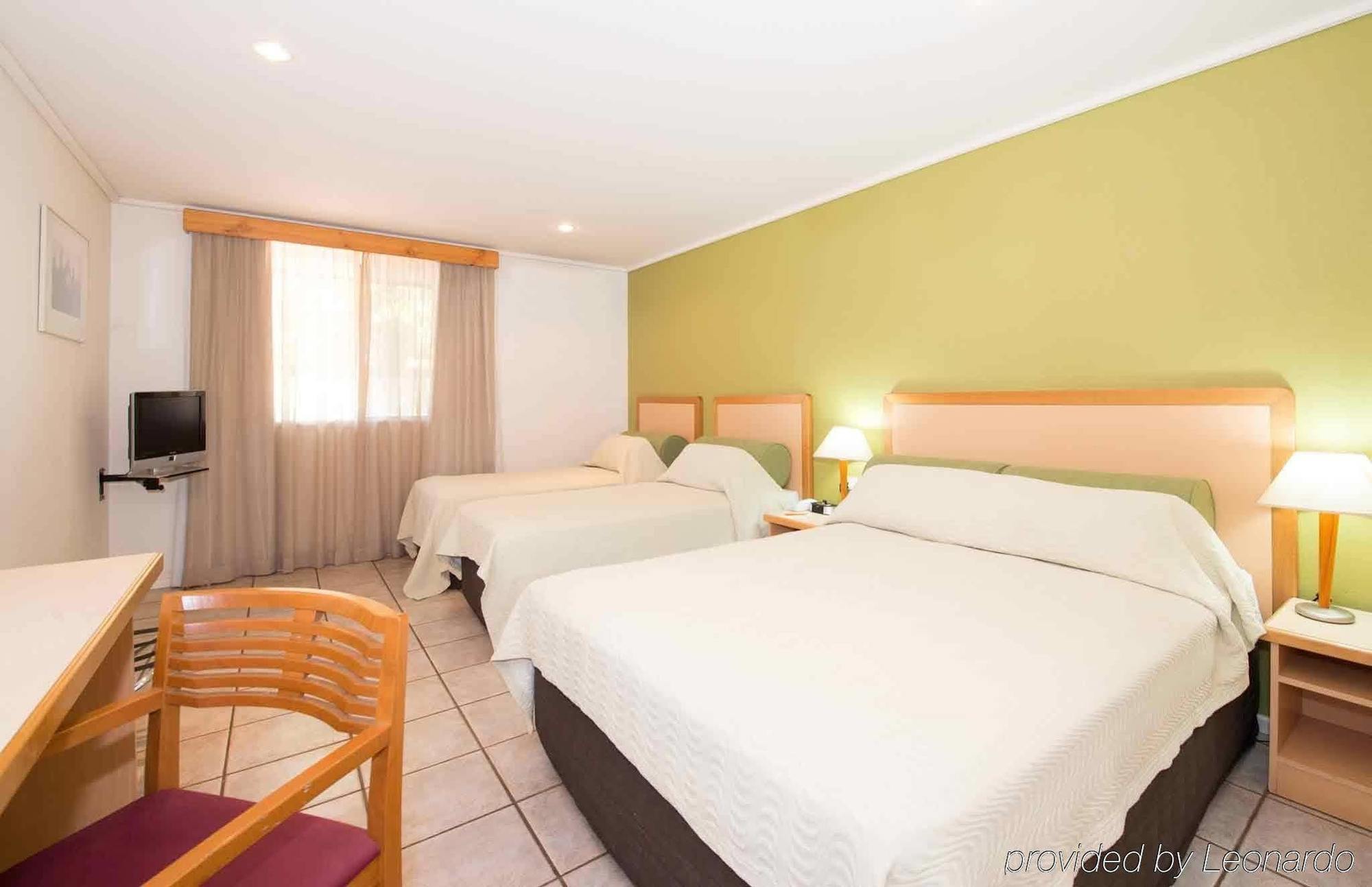 The Cambridge Kununurra Hotel Екстериор снимка